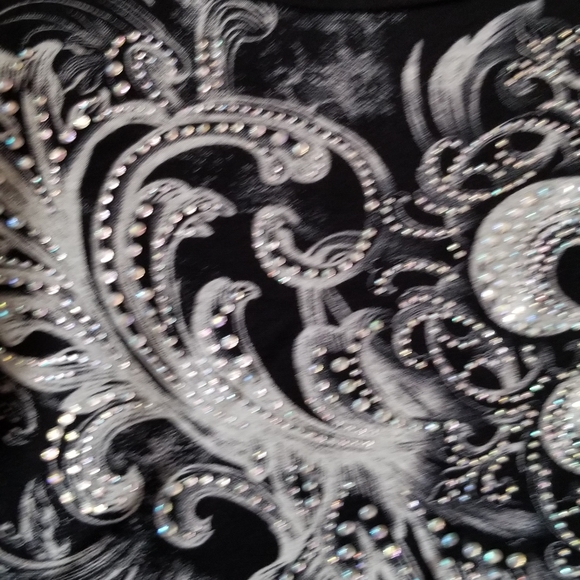 Shirt - Picture 2 of 3